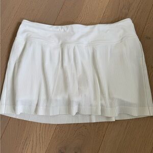 Lululemon Pleat to Street Mid-Rise Skirt